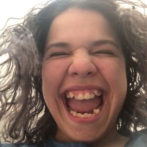 Meet your Posher, Larissa